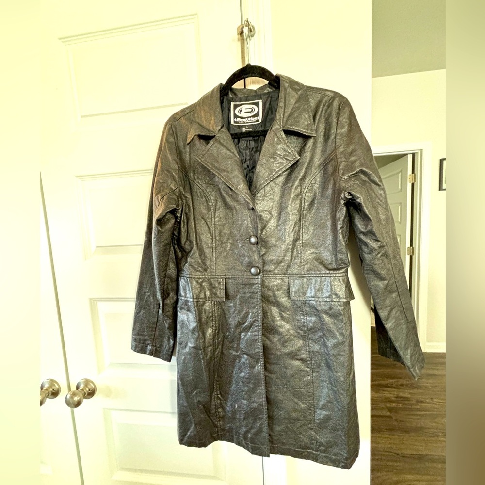 Black Vintage faux leather 90s coat